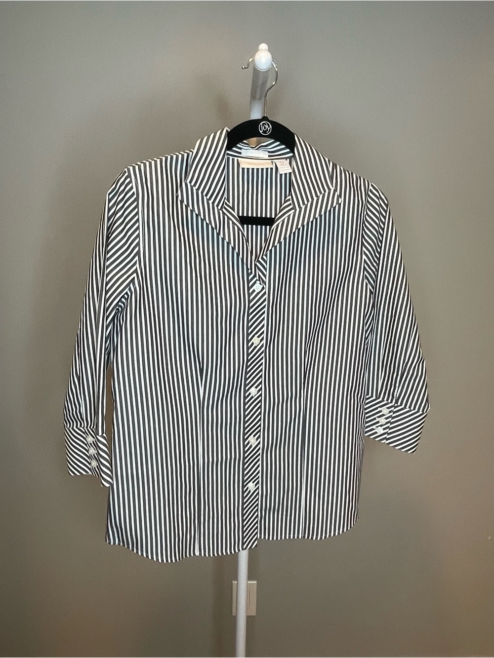 Chico's 100% Cotton Gray/White Striped Button-Down Shirt - Chico’s 0/US Small